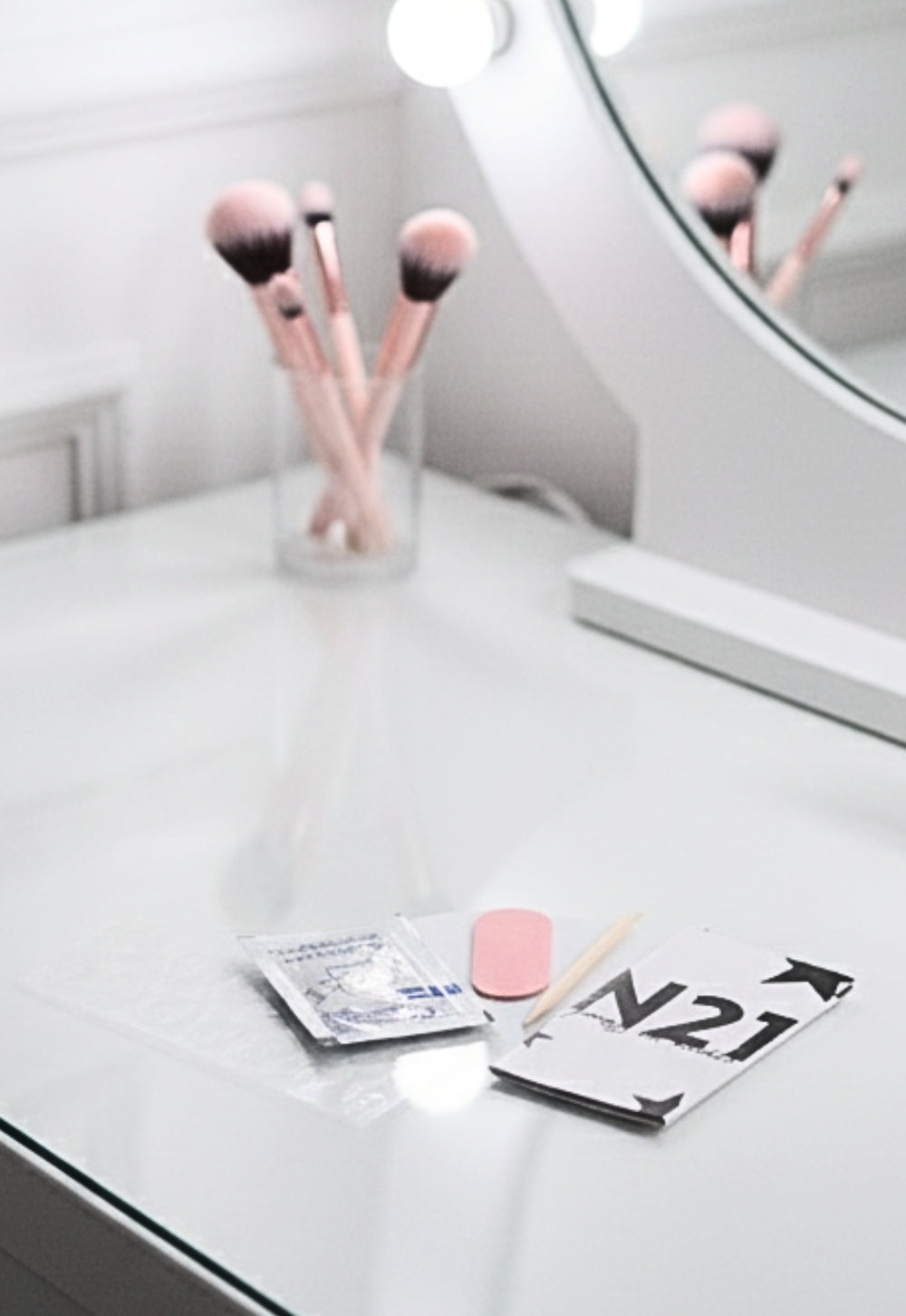 Cat Eye-Tiger Press-On Nails – Black & Gold Cat Eye Effect Nails