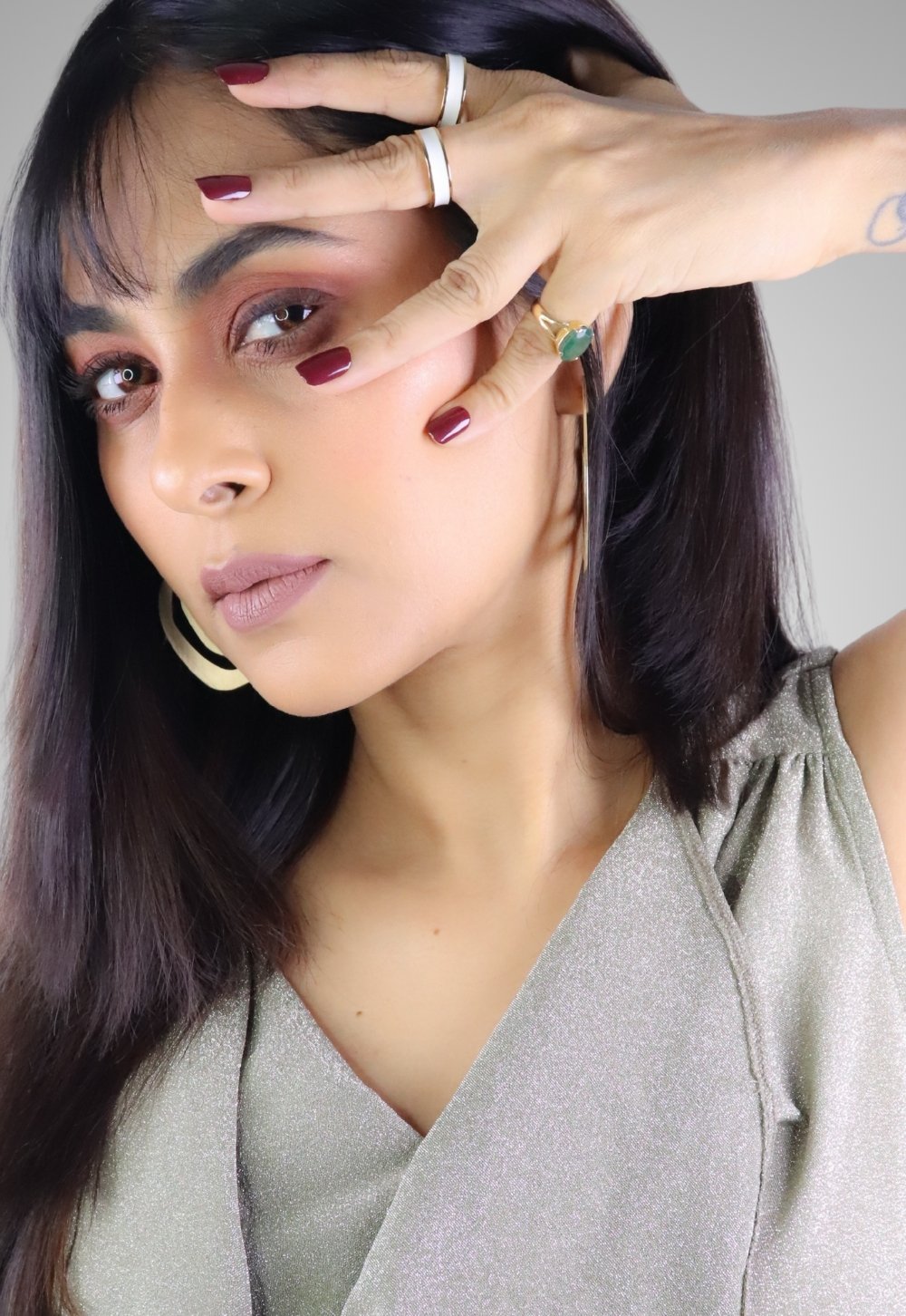 Maroon Magic Press-On Nails – Medium Squoval Glossy Maroon Nails