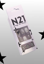 Silverkiss Press-On Nails – Medium Squoval Glittery Silver Nail Art