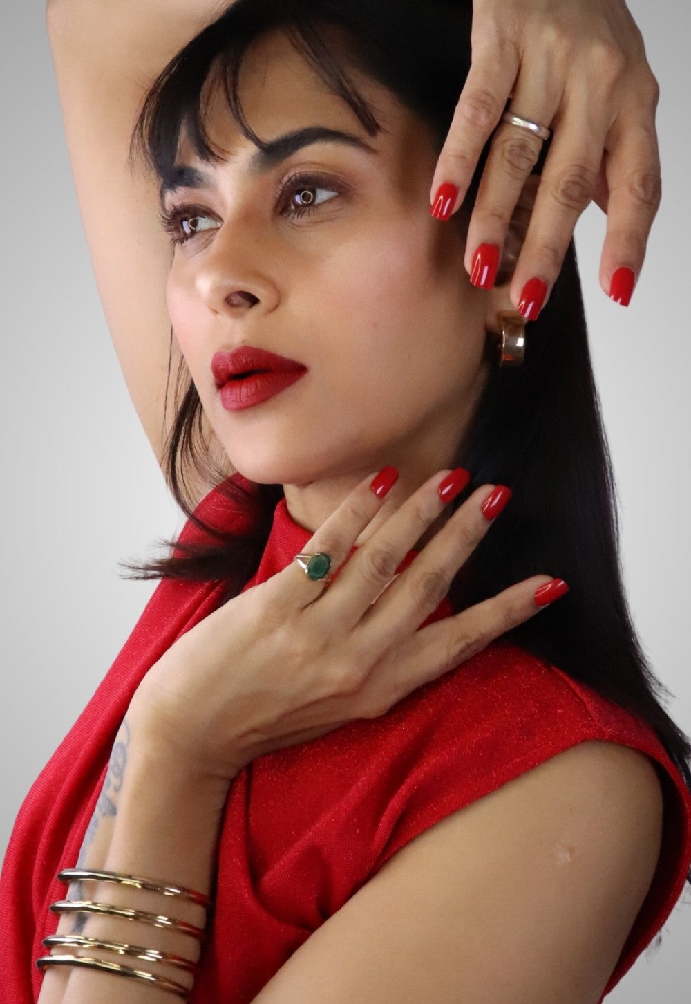 Cherry Red Press-On Nails – Medium Squoval Classic Red Nails