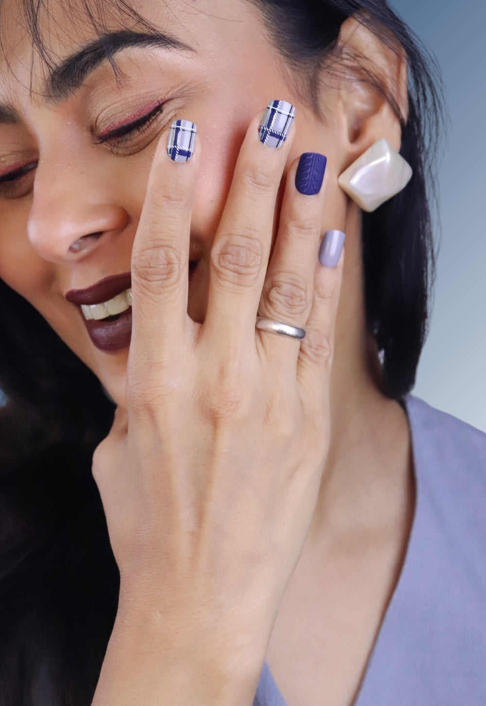 Steelblue Press-On Nails – Medium Squoval Navy Blue Plaid Nails